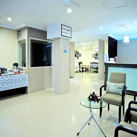 Prince House Bangkok Exterior photo